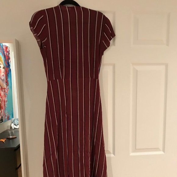 Aritzia Wilfred Free Wrap Dress - Picture 5 of 7